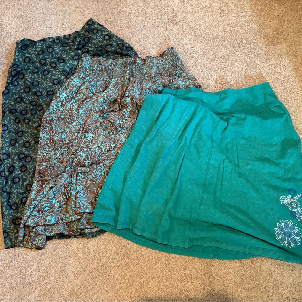 3 Skirt Bundle Size L